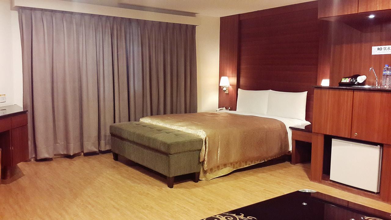 Jing Jing Holiday Hotel Kaohsiung Zewnętrze zdjęcie