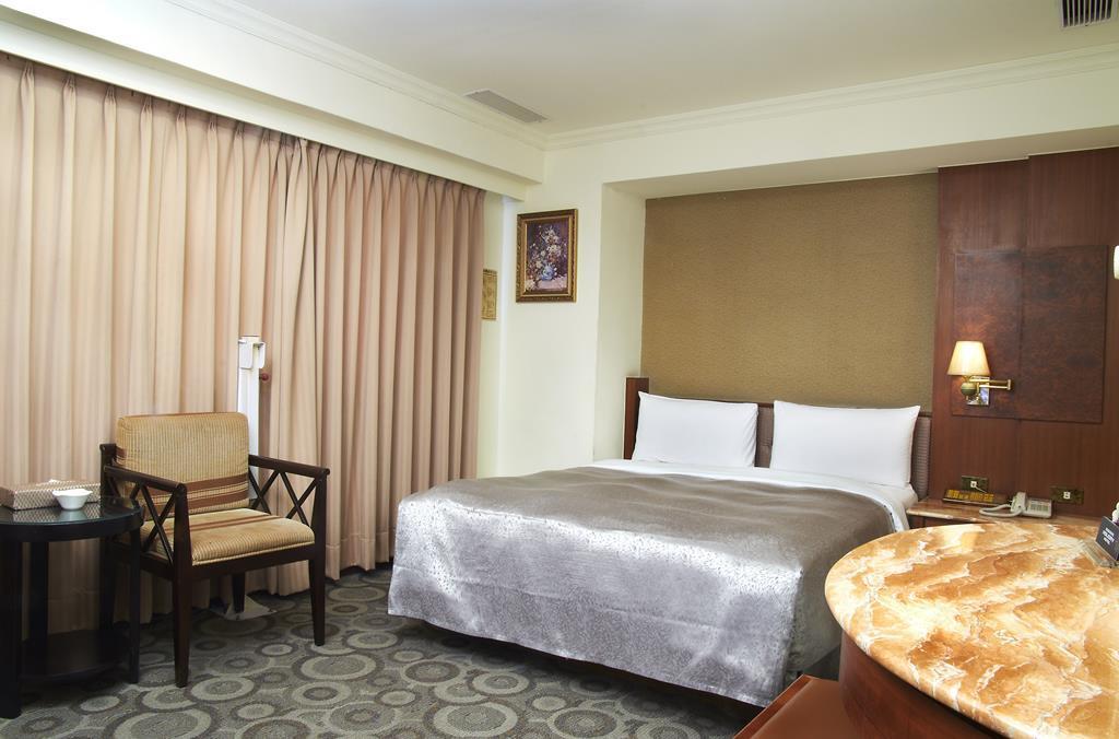 Jing Jing Holiday Hotel Kaohsiung Zewnętrze zdjęcie
