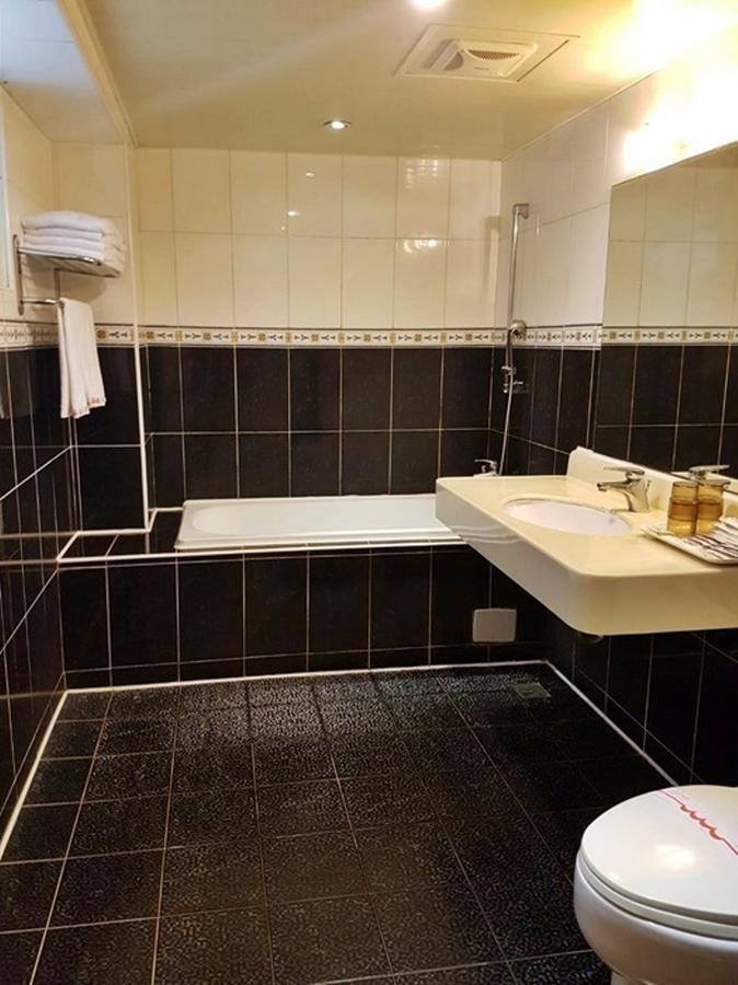 Jing Jing Holiday Hotel Kaohsiung Zewnętrze zdjęcie